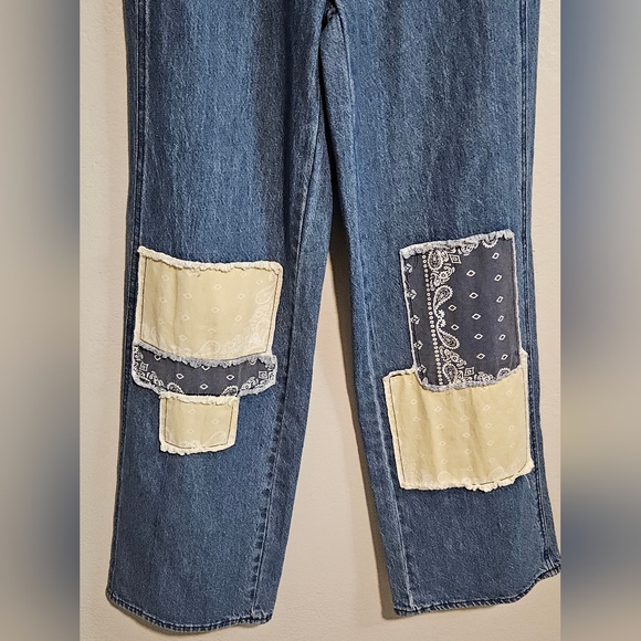 PacSun Blue Jeans with bandana patchwork size 23 - Picture 5 of 13